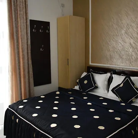 Elite Hotell 4*