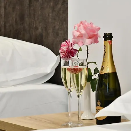 Elite Hotel 4*