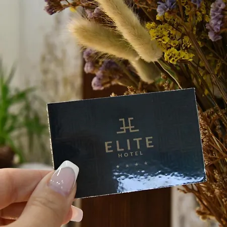 Elite 4*